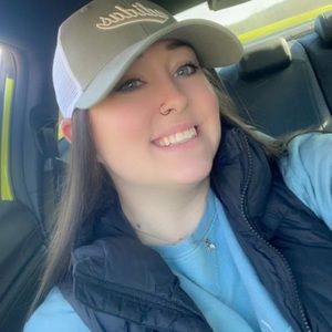 Meet your Posher, Courtney